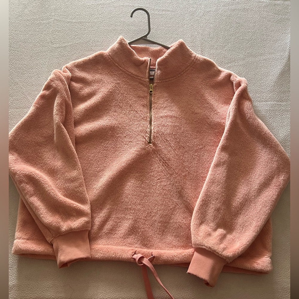 Old Navy Women’s Fuzzy Pullover Sweater